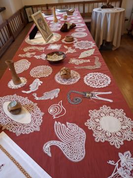 Na ogled je bilo 210 čipk različnih oblik in motivov